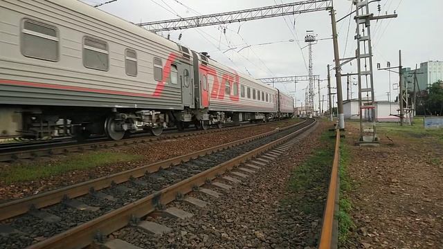 "Опять 25" ЭП1М-410 с пассажирским поездом № 471 Адлер-Москва смотреть онлайн