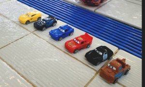 маквин в бассейне