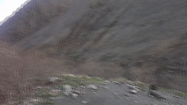 Восхождение на Казбек с севера. Май. 2022 год. Обвал берега до радоновых ванн.