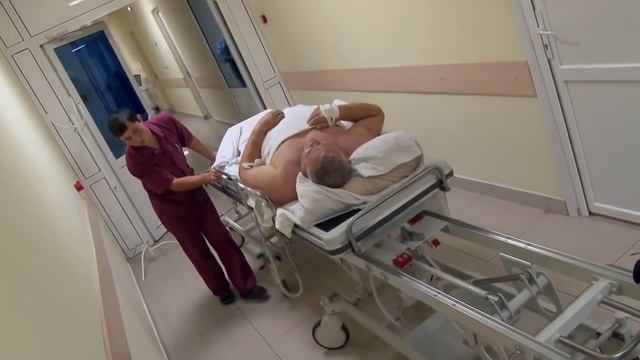 Дженерал Медитеч   мультифункциональная система перекладки пациента SE 2 в действии