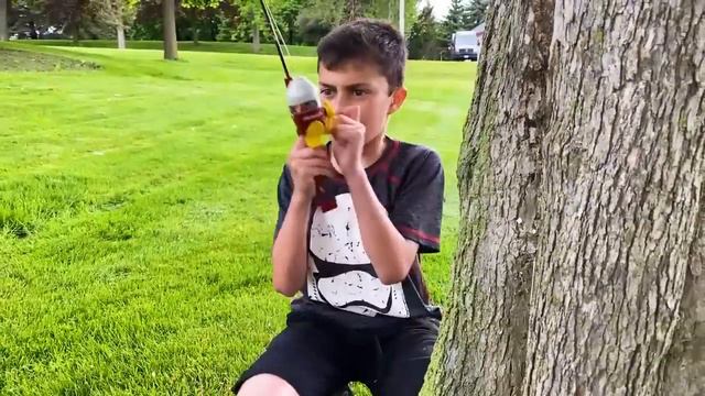 Хайди и Зидан хотят вернуть их футбольный мяч обратно | веселые истории для детей смотреть онлайн