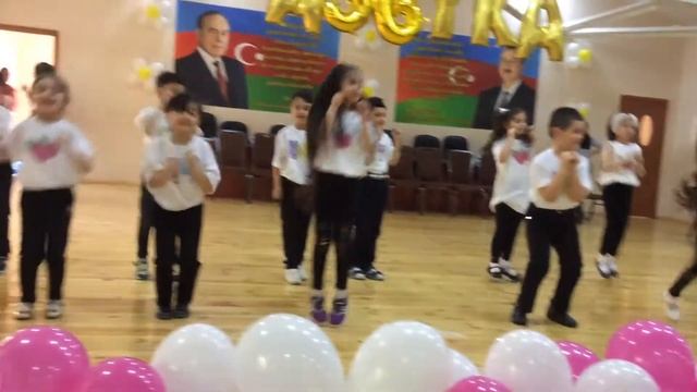 Коллективный танец.1с класс. Праздник Букваря