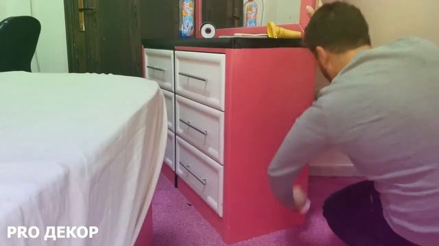 Бюджетная, но красивая реставрация трюмо с зеркалом с помощью пленки смотреть онлайн