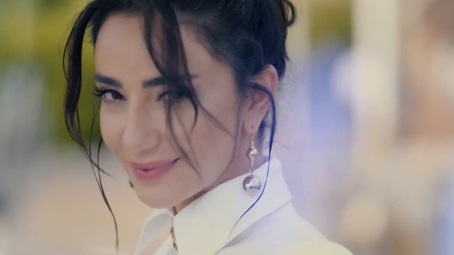 Öykü Gürman - Acıyı Bırak смотреть онлайн