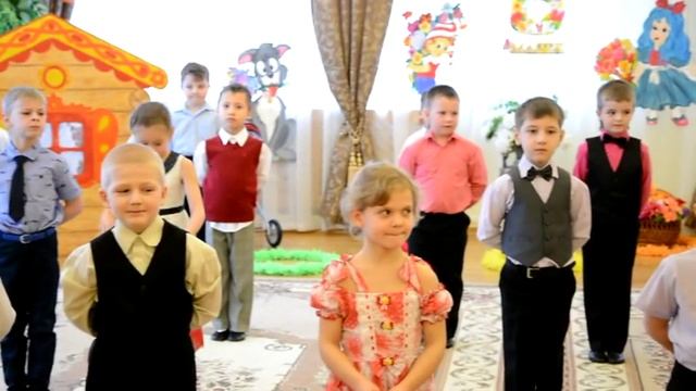 8 Марта . Танец с шарфами, мальчиков больше в 2 раза детский сад 15 "Светлячок" Коломна. смотреть онлайн