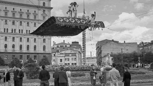 "СНИМКИ ИЗ ПРОШЛОГО"... (Фото-коллекция Евгения Берзина (М), музыка - Советская эстрада 30-50-х гг. смотреть онлайн