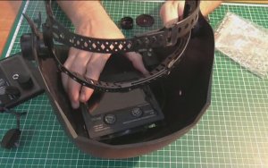 Светофильтр для сварочной маски хамелеон. Замена!