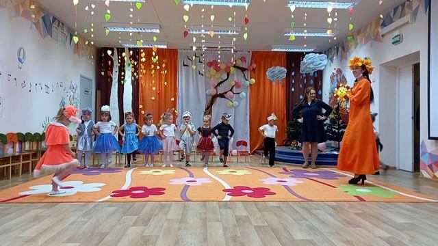 Праздник "ЗОЛОТАЯ ОСЕНЬ" в средней группе. Утренник в детском саду. смотреть онлайн