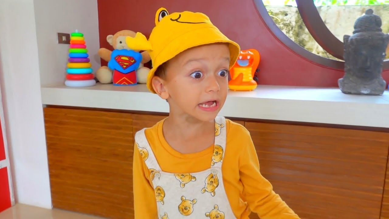 Марк играет с мамой в забавные истории для детей смотреть онлайн