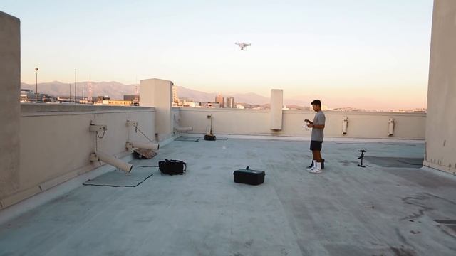 COPS CHASE ME ON LA ROOFTOP! смотреть онлайн