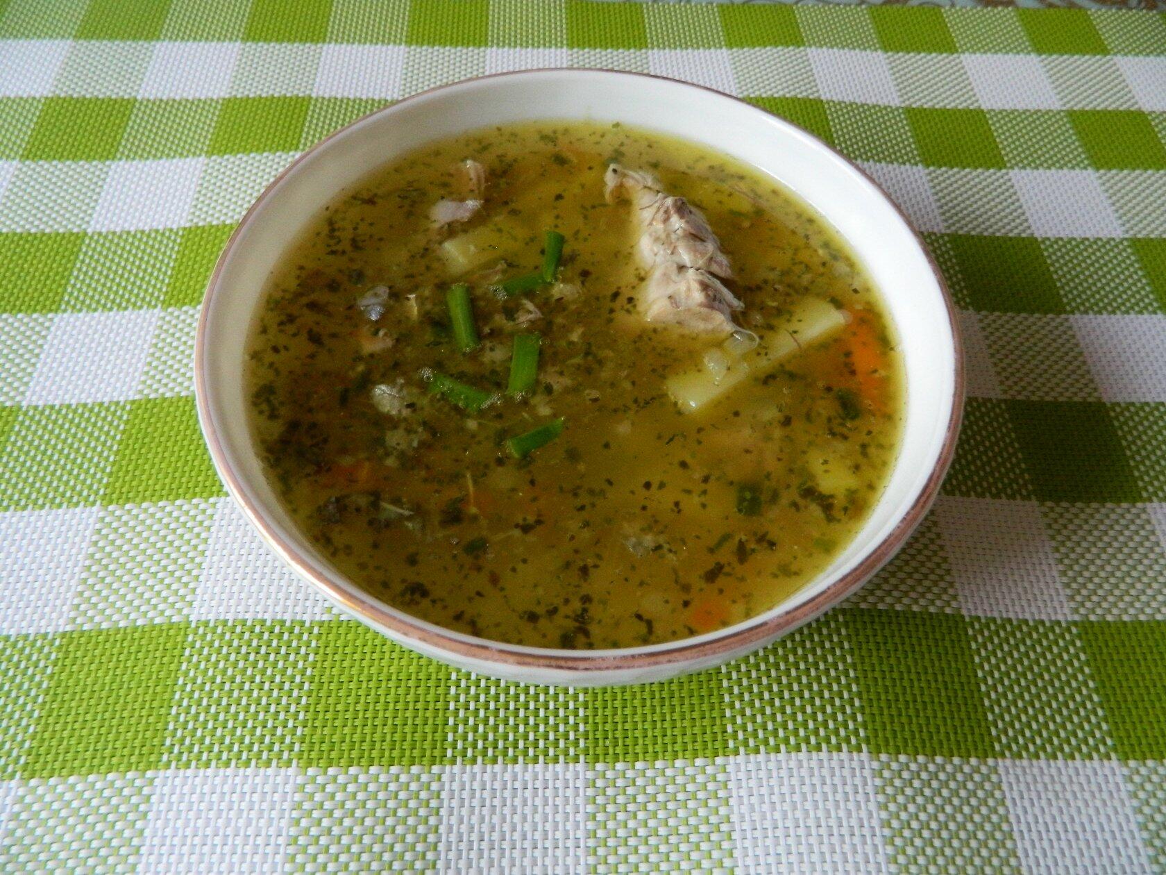 ВОТ ТАК НУЖНО ГОТОВИТЬ УХУ СО СКУМБРИЕЙ смотреть онлайн