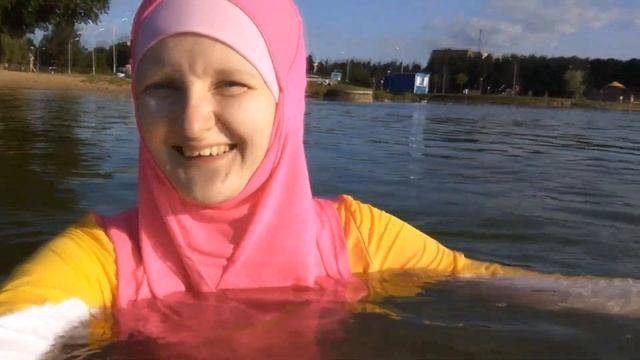 Как купаются мусульманки? Мусульманский купальник буркини смотреть онлайн