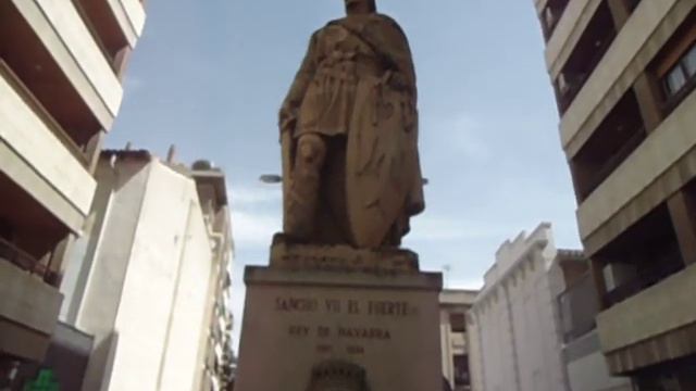 Estatua A Sancho VII, Rey De Navarra En Tudela смотреть онлайн