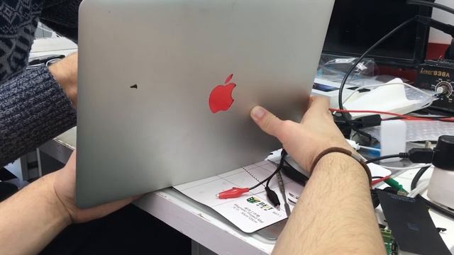 Делаем Mac Product Red, делаем и норм. вообще техника! смотреть онлайн