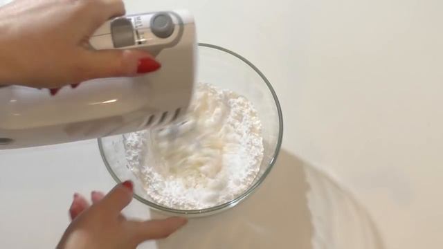 как сделать АЙСИНГ ( сахарная глазурь). how to make icing (confectioner's sugar).. смотреть онлайн