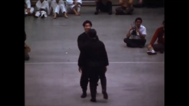 Показательное выступление Bruce Lee смотреть онлайн