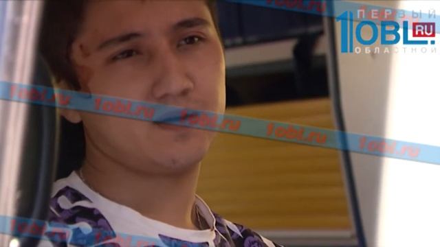 В Челябинске иномарка залетела под фуру на перекрестке: 3 пострадали смотреть онлайн