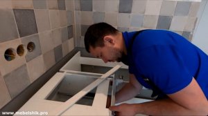 Как установить ручку Gola и соединить столешницу под еврозапил