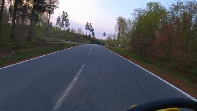 Suzuki DRZ 400 SM Kurven ballern // LeoVince X3 // RAW смотреть онлайн