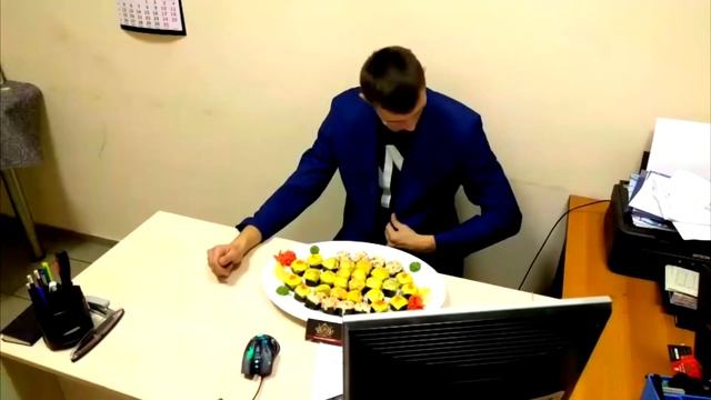 Эгоист накорми суши и роллы! смотреть онлайн