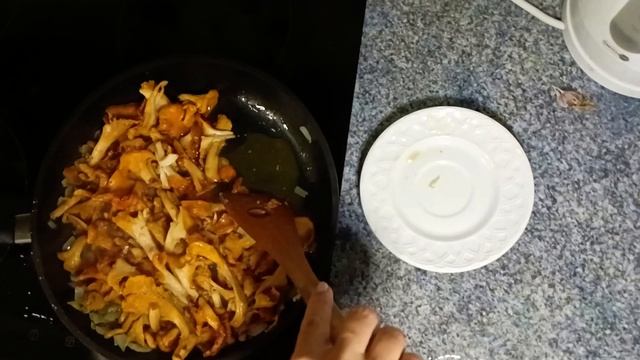 жареные лисички по-домашнему # hausgemachte frittierte Pfifferlinge # homemade fried chanterelles # смотреть онлайн