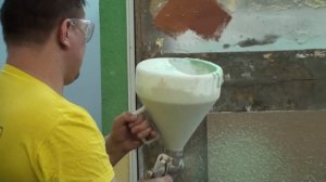 Как правильно наносится камешковая декоративная штукатурка механическим способом