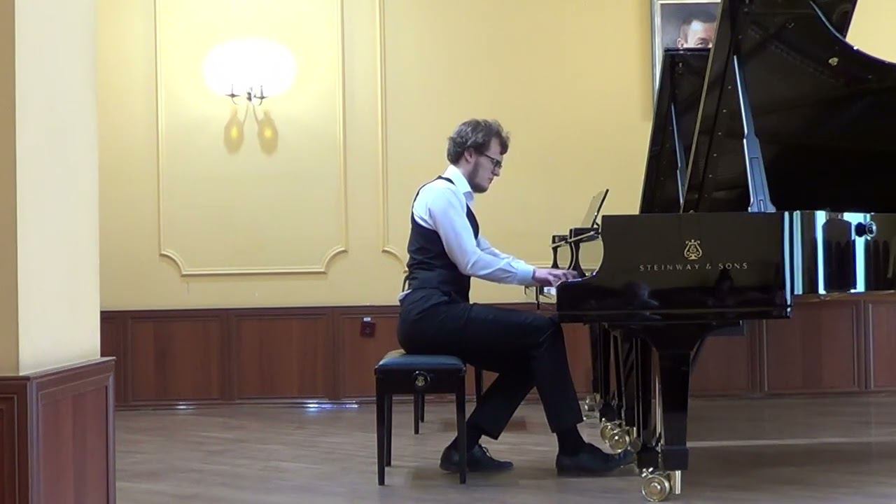 Бах. Партита e-moll — I. Toccata смотреть онлайн