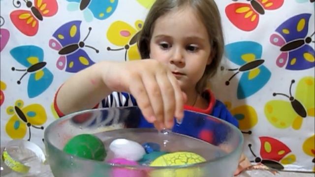 Выращиваем динозавров и крокодила из яиц. Вместо пингвина вылупилось чудо-юдо!!! смотреть онлайн
