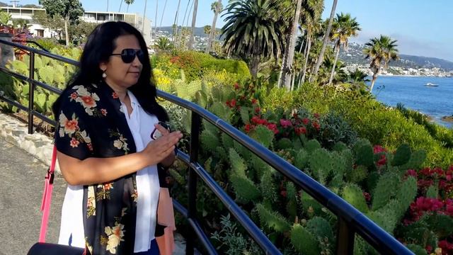 Laguna Beach, California. Cambodian's Songs смотреть онлайн