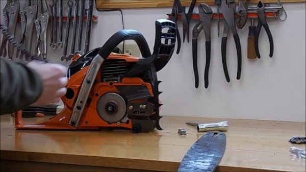 How I install new chainsaw chain