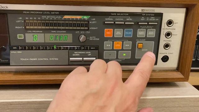 TEAC V-95RX Auto Reverse Cassette Deck (1982) смотреть онлайн