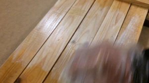 Как осветлить потемневшую древесину маслом и пигментом