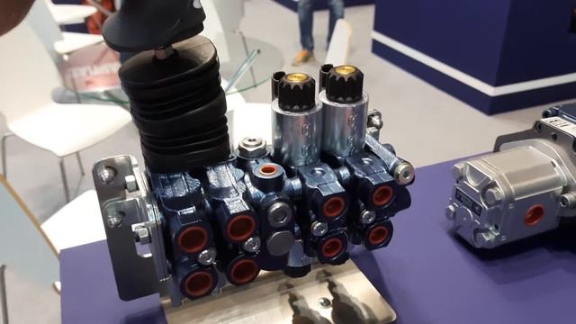 Насосы и моторы Bondioli&Povesi смотреть онлайн