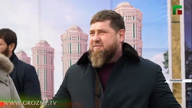 Рамзан Ахматович говорит, какой у нас красивый город и как он процветает!!! смотреть онлайн