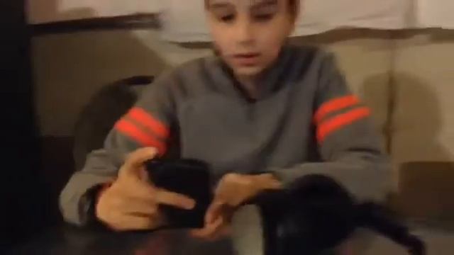 Sony Headphones Review смотреть онлайн