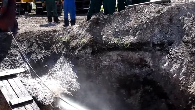 Очистка нефтепровода установкой высокого давления завода «Байкал». смотреть онлайн