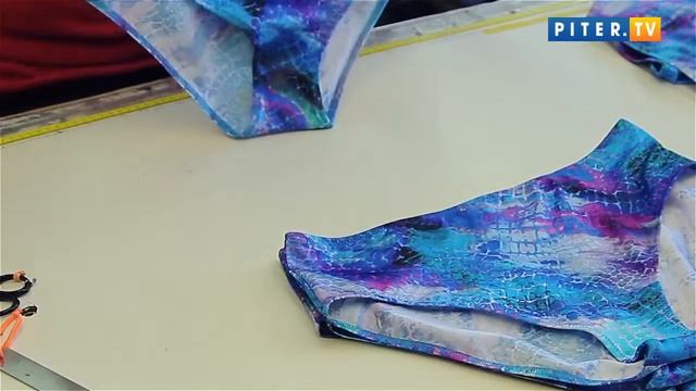 Пышногрудых петербурженок оденут в местное белье смотреть онлайн