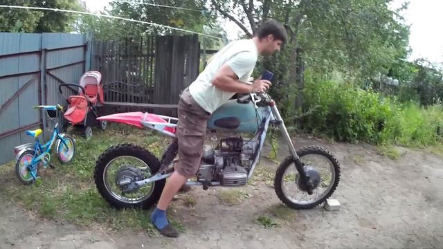 #5 Мотоцикл Урал эндуро. Вне гаража. Проверка подвески. смотреть онлайн