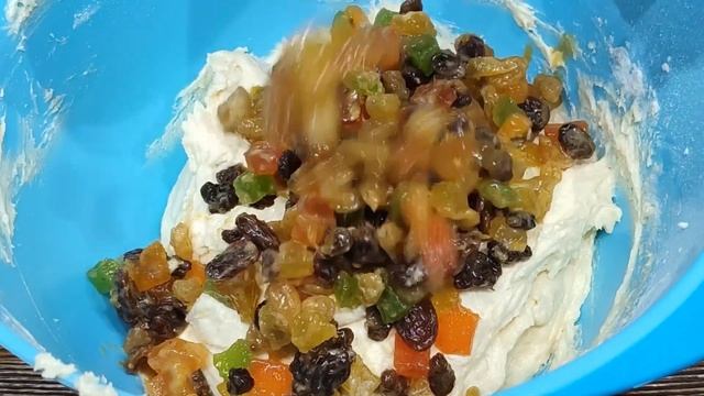 Сладкий рецепт к чаю, цветной кекс с цукатами и сухофруктами смотреть онлайн