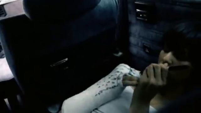 Erik Hassle - Don't Bring Flowers смотреть онлайн