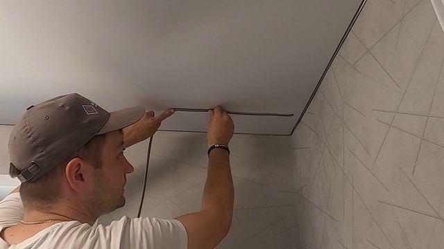 Как сделать скрытый карниз в уже установленный натяжной потолок смотреть онлайн
