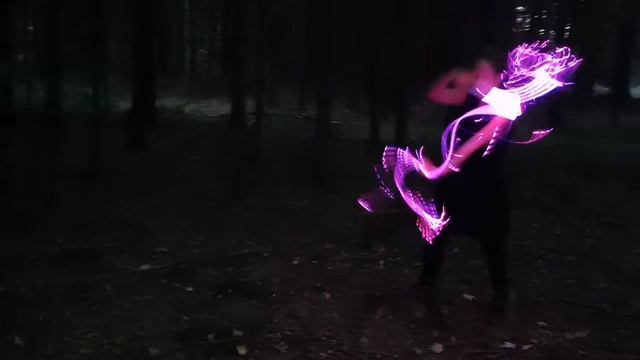 beautiful mystical pixel whip dance in a forest // (Fibreflies, Fibrefly dance) смотреть онлайн