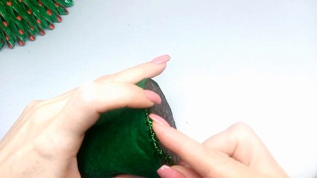 Новогодняя ёлка из синельной проволоки своими руками / Новогодние поделки МК смотреть онлайн