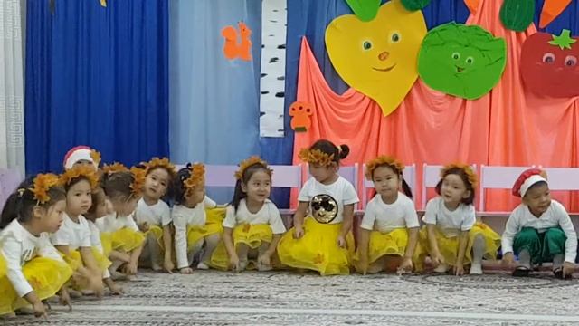 "Тише, тише, тишина" в исполнении младшей второй группы ДОО "Наристе" г.Бишкек. смотреть онлайн