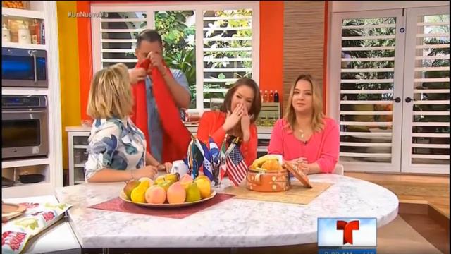 Erika de la Rosa en "Un nuevo dia" - 27 de Mayo смотреть онлайн