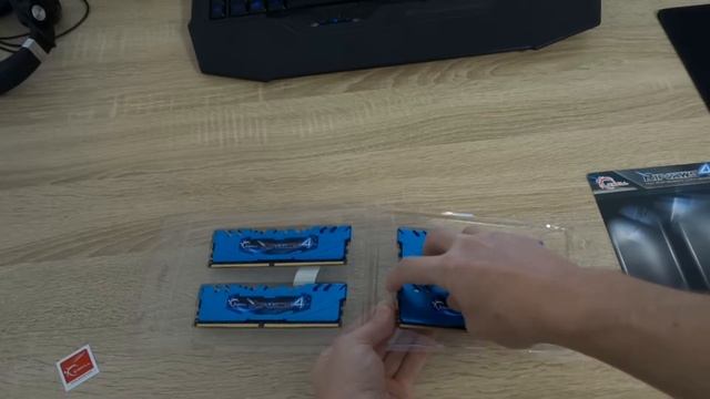 Модуль памяти G.SKILL Ripjaws 4 Blue DDR4 2400MHz 16GB смотреть онлайн