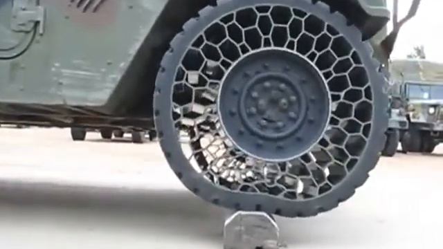 latest Technology Flexible Tires By U.S Army смотреть онлайн