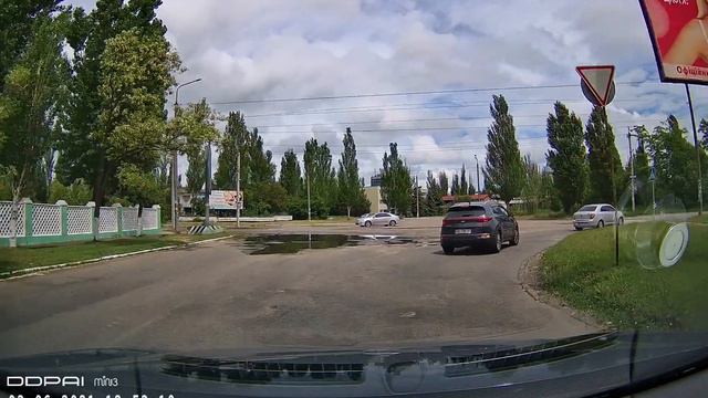 неадекватный водитель со стажем 20 лет. смотреть онлайн