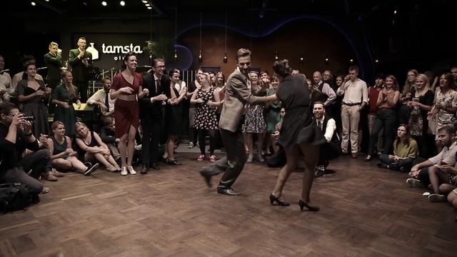 Lindyhop.lt club teachers' dance presentation смотреть онлайн