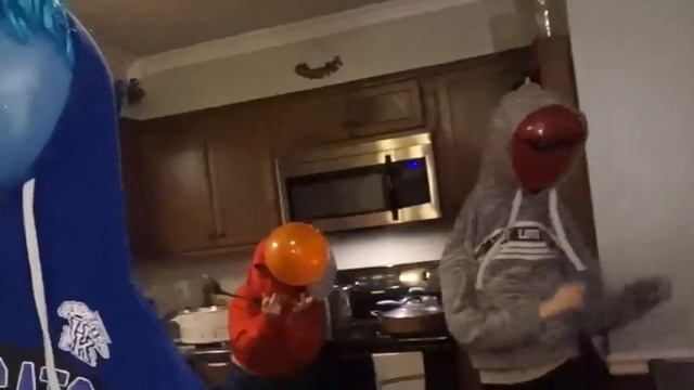 Balloon Heads | Episode #1 смотреть онлайн